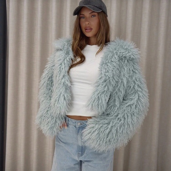 Jackets & Blazers - Stylish Women's Fluffy Gray Jacket